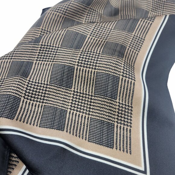 ✨Luxurious Elegant Silky Square Scarf Black White Block Design Bandana Neck Wrap - Picture 3 of 4